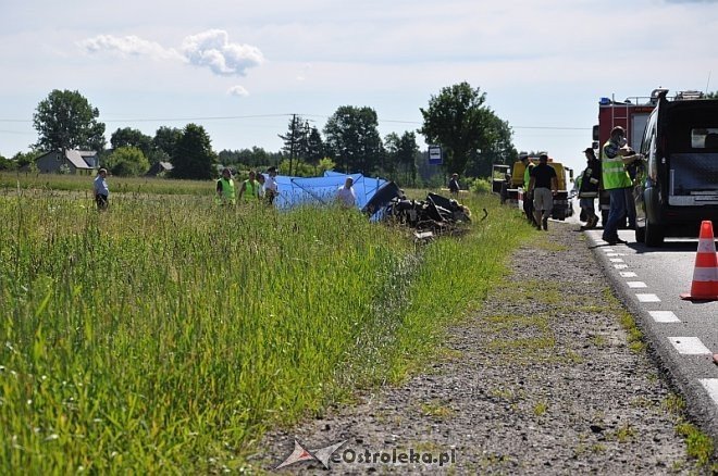 Czernie: Tragiczny wypadek. Nie żyje pięć osób [13.06.2013] - zdjęcie #23 - eOstroleka.pl