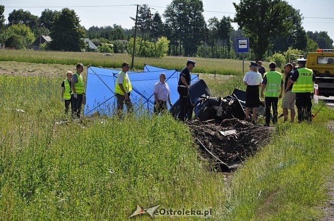 Czernie: Tragiczny wypadek. Nie żyje pięć osób [13.06.2013] - zdjęcie #24 - eOstroleka.pl