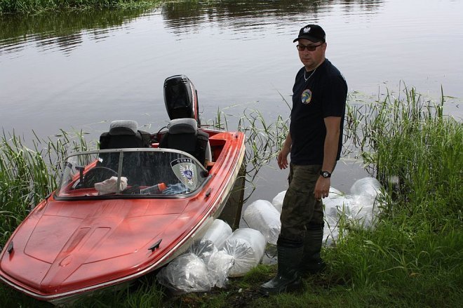 70 tys. ryb trafiło do Narwi [13.06.2013] - zdjęcie #3 - eOstroleka.pl