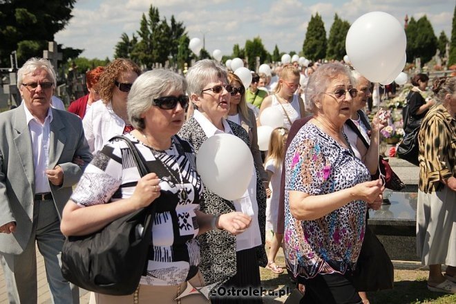 I pogrzeb Dzieci Utraconych [15.06.2013] - zdjęcie #54 - eOstroleka.pl