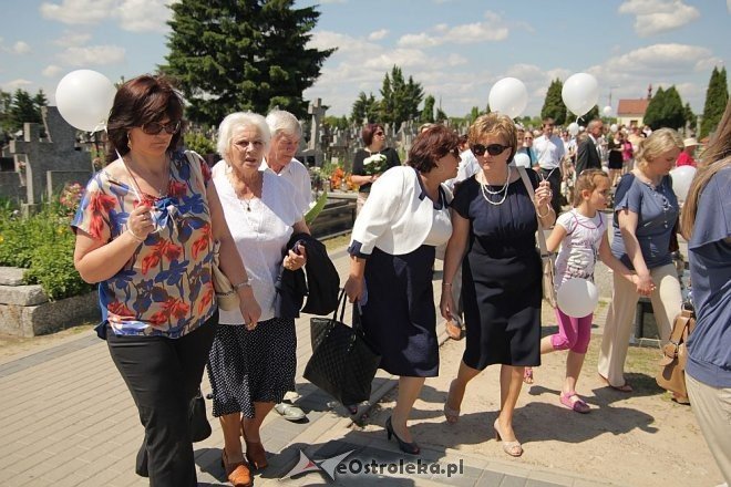 I pogrzeb Dzieci Utraconych [15.06.2013] - zdjęcie #45 - eOstroleka.pl