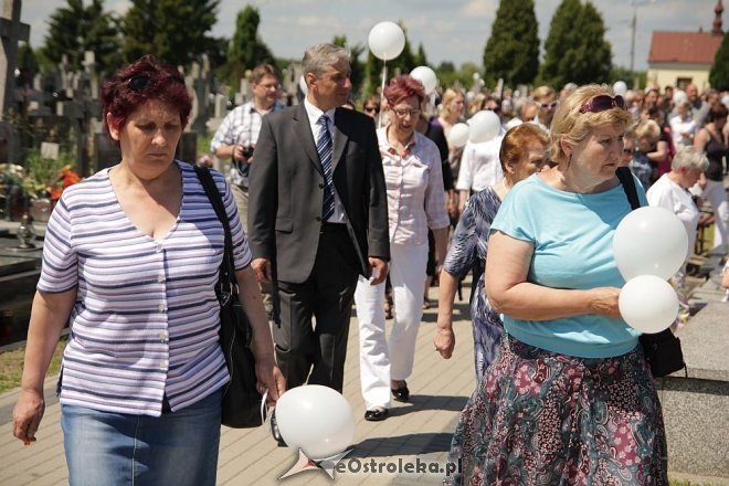 I pogrzeb Dzieci Utraconych [15.06.2013] - zdjęcie #43 - eOstroleka.pl