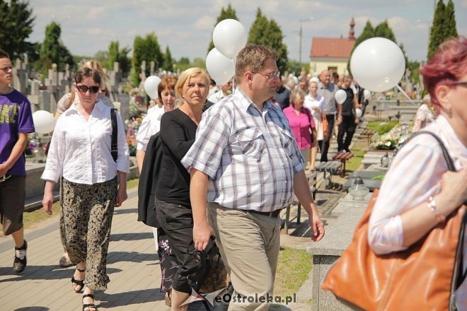 I pogrzeb Dzieci Utraconych [15.06.2013] - zdjęcie #42 - eOstroleka.pl