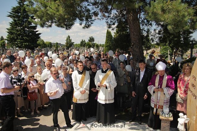 I pogrzeb Dzieci Utraconych [15.06.2013] - zdjęcie #28 - eOstroleka.pl