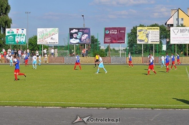 IV liga: MKS Narew – Błękitni Gąbi 0:2 [15.06.2013] - zdjęcie #21 - eOstroleka.pl