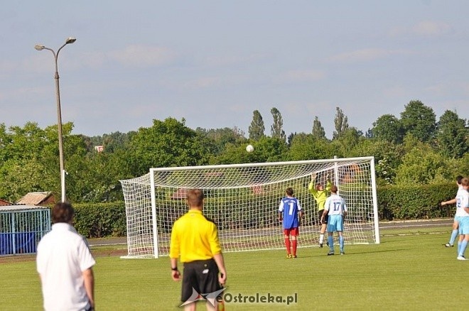 IV liga: MKS Narew – Błękitni Gąbi 0:2 [15.06.2013] - zdjęcie #36 - eOstroleka.pl