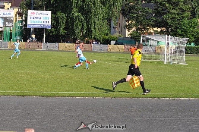 IV liga: MKS Narew – Błękitni Gąbi 0:2 [15.06.2013] - zdjęcie #24 - eOstroleka.pl