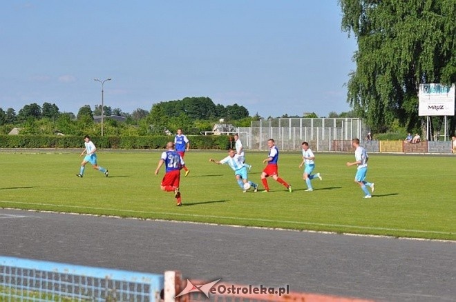 IV liga: MKS Narew – Błękitni Gąbi 0:2 [15.06.2013] - zdjęcie #18 - eOstroleka.pl