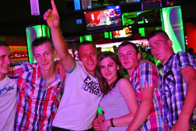 Gorąca sobota w Clubie Ibiza Zalesie [15.06.2013] - zdjęcie #12 - eOstroleka.pl