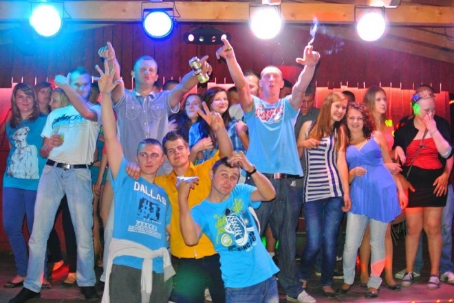 Gorąca sobota w Clubie Ibiza Zalesie [15.06.2013] - zdjęcie #10 - eOstroleka.pl