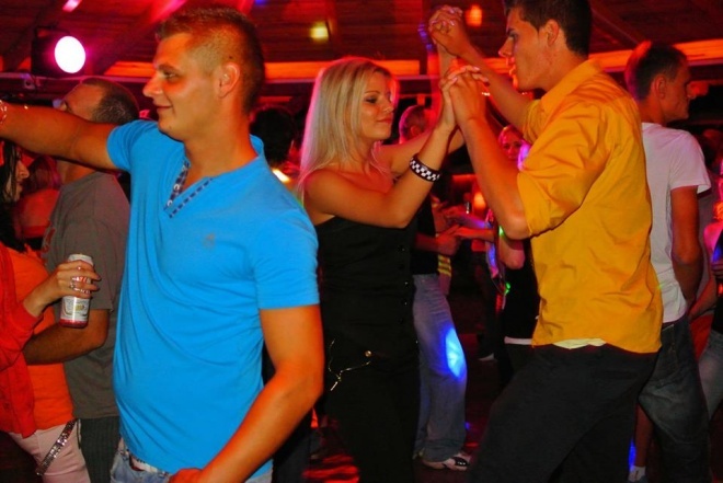 Gorąca sobota w Clubie Ibiza Zalesie [15.06.2013] - zdjęcie #22 - eOstroleka.pl