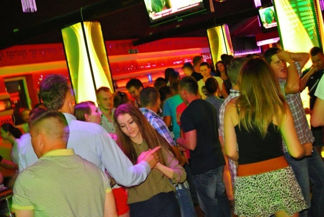 Gorąca sobota w Clubie Ibiza Zalesie [15.06.2013] - zdjęcie #62 - eOstroleka.pl
