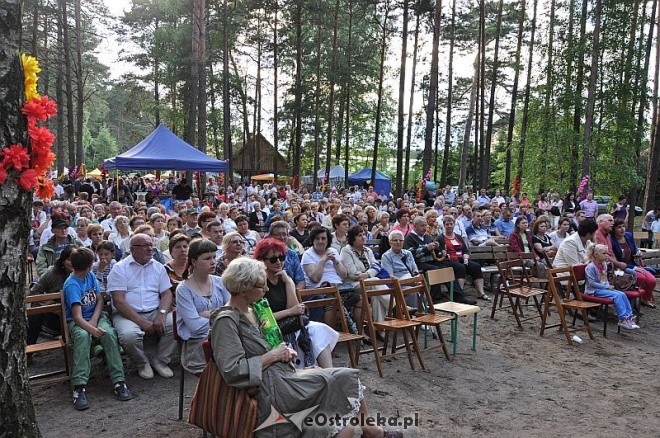 Droga na Ostrołękę i Brathanki na Weselu Kurpiowskim w Kadzidle [23.06.2013] - zdjęcie #86 - eOstroleka.pl