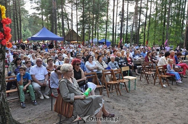 Droga na Ostrołękę i Brathanki na Weselu Kurpiowskim w Kadzidle [23.06.2013] - zdjęcie #83 - eOstroleka.pl