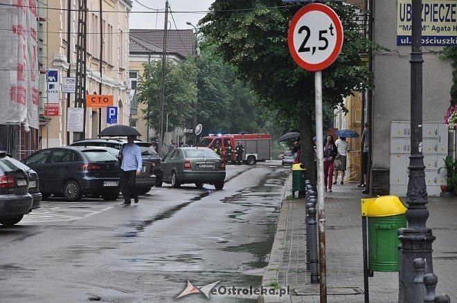 Ewakuacja ulicy Kościuszki. Ktoś podłożył bombę w Prokuraturze? - zdjęcie #36 - eOstroleka.pl