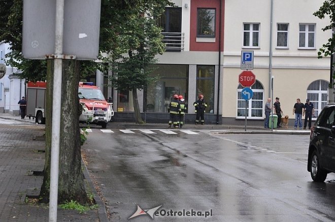 Ewakuacja ulicy Kościuszki. Ktoś podłożył bombę w Prokuraturze? - zdjęcie #5 - eOstroleka.pl