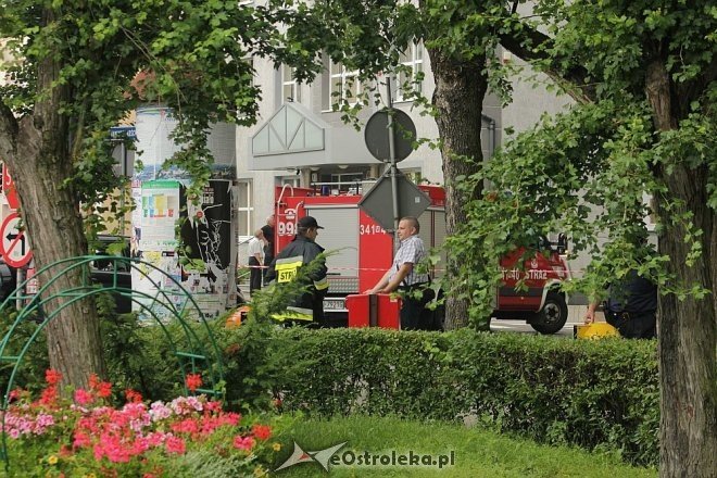 Ewakuacja ulicy Kościuszki. Ktoś podłożył bombę w Prokuraturze? - zdjęcie #20 - eOstroleka.pl