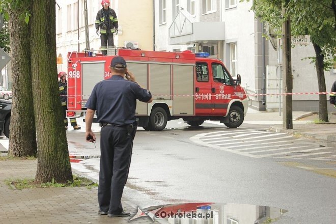 Ewakuacja ulicy Kościuszki. Ktoś podłożył bombę w Prokuraturze? - zdjęcie #21 - eOstroleka.pl