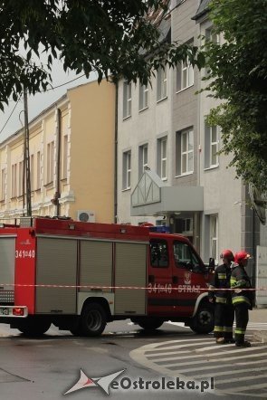 Ewakuacja ulicy Kościuszki. Ktoś podłożył bombę w Prokuraturze? - zdjęcie #14 - eOstroleka.pl