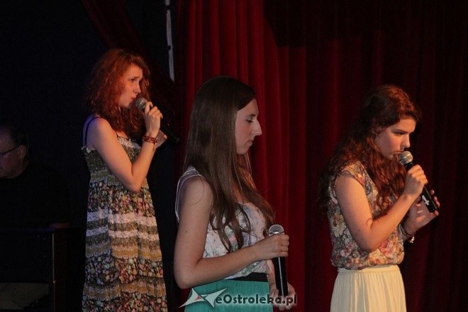 Zielono mi - koncert w wykonaniu Studia Piosenki 21 [25.06.2013] - zdjęcie #1 - eOstroleka.pl
