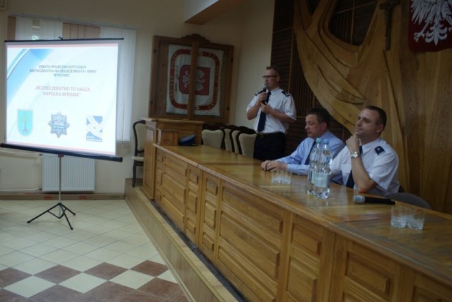 „Bezpieczeństwo to nasza wspólna sprawa”. Debata w Myszyńcu - zdjęcie #10 - eOstroleka.pl