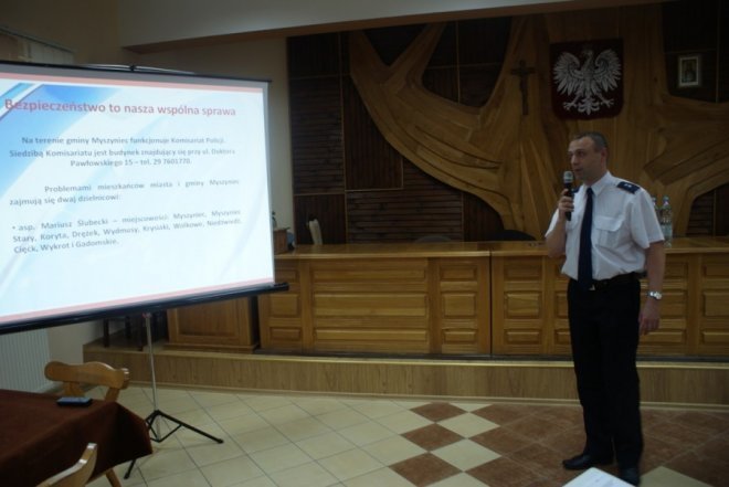 „Bezpieczeństwo to nasza wspólna sprawa”. Debata w Myszyńcu - zdjęcie #8 - eOstroleka.pl