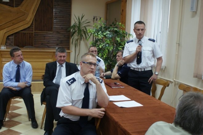 „Bezpieczeństwo to nasza wspólna sprawa”. Debata w Myszyńcu - zdjęcie #3 - eOstroleka.pl