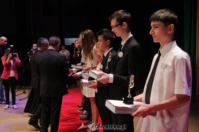 VI Samorządowa Gala Uczniowska [26.06.2013] - zdjęcie #17 - eOstroleka.pl