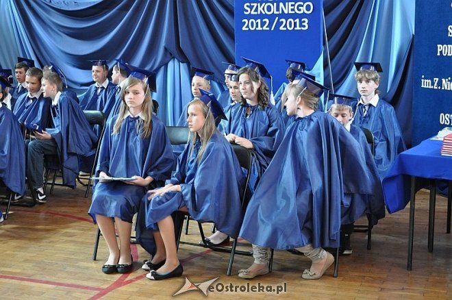 Uroczyste zakończenie roku szkolnego w Szkole Podstawowej nr 5 - zdjęcie #2 - eOstroleka.pl