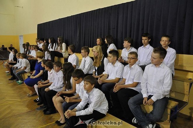 Uroczyste zakończenie roku szkolnego w Szkole Podstawowej nr 6 - zdjęcie #18 - eOstroleka.pl