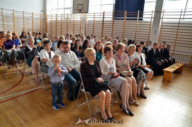 Uroczyste zakończenie roku szkolnego klas 3 w Gimnazjum nr 2 - zdjęcie #28 - eOstroleka.pl