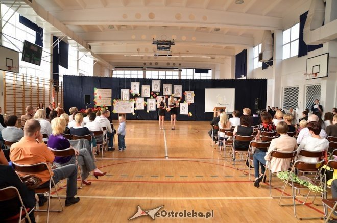 Uroczyste zakończenie roku szkolnego klas 3 w Gimnazjum nr 2 - zdjęcie #3 - eOstroleka.pl