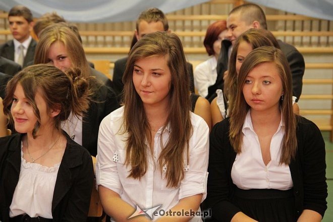 Zakończenie roku szkolnego 2012/2013 w Gimnazjum nr 1 [27.06.2013] - zdjęcie #44 - eOstroleka.pl