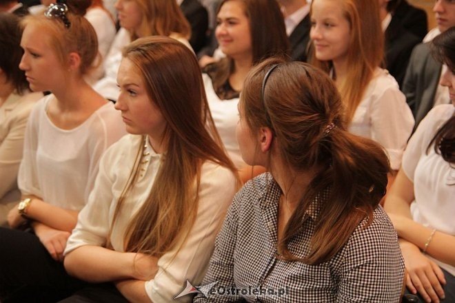 Zakończenie roku szkolnego 2012/2013 w Gimnazjum nr 1 [27.06.2013] - zdjęcie #17 - eOstroleka.pl