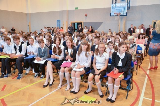 Zakończenie roku szkolnego w Szkole Podstawowej nr 10 - zdjęcie #23 - eOstroleka.pl