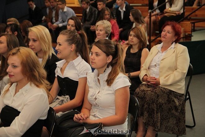 Zakończenie roku szkolnego w I LO w Ostrołęce [28.06.2013] - zdjęcie #21 - eOstroleka.pl