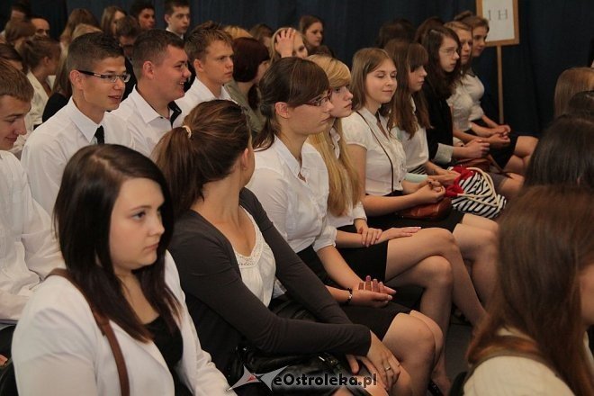 Zakończenie roku szkolnego w I LO w Ostrołęce [28.06.2013] - zdjęcie #33 - eOstroleka.pl