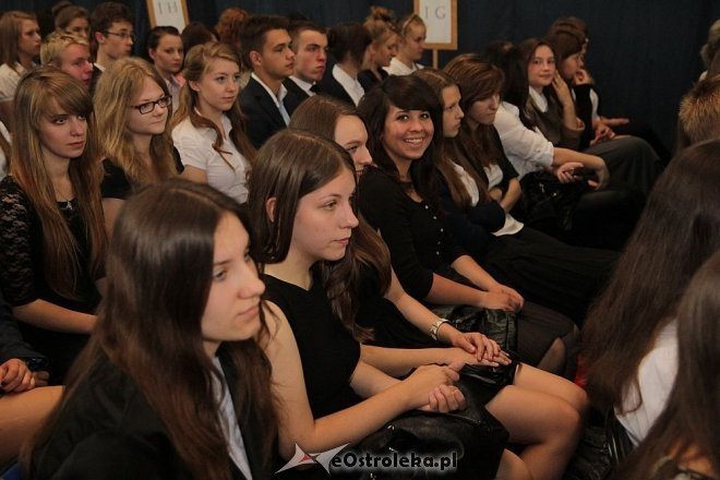 Zakończenie roku szkolnego w I LO w Ostrołęce [28.06.2013] - zdjęcie #12 - eOstroleka.pl