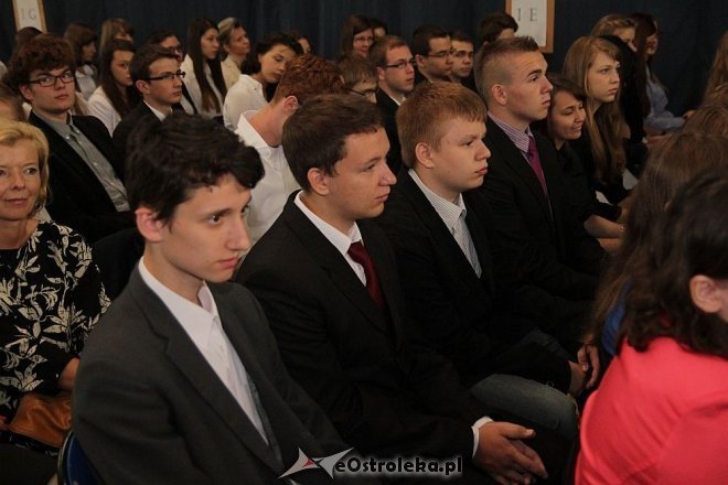 Zakończenie roku szkolnego w I LO w Ostrołęce [28.06.2013] - zdjęcie #8 - eOstroleka.pl
