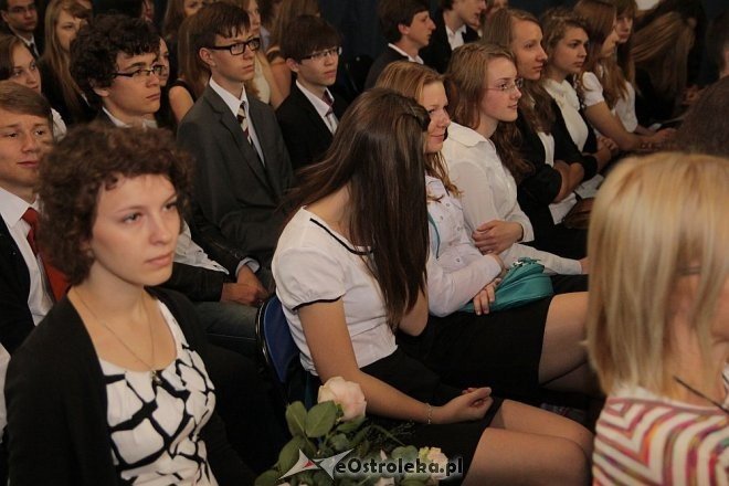 Zakończenie roku szkolnego w I LO w Ostrołęce [28.06.2013] - zdjęcie #5 - eOstroleka.pl