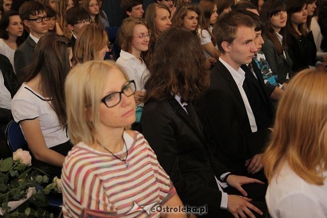 Zakończenie roku szkolnego w I LO w Ostrołęce [28.06.2013] - zdjęcie #4 - eOstroleka.pl