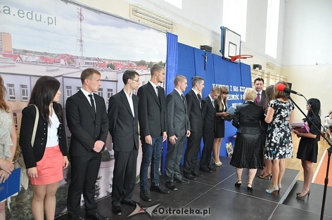 Uroczyste zakończenie roku szkolnego w Zespole Szkół Zawodowych nr 1 im. dr. Józefa Psarskiego w Ostrołęce [28.06.2013] - zdjęcie #40 - eOstroleka.pl