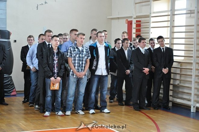 Uroczyste zakończenie roku szkolnego w Zespole Szkół Zawodowych nr 1 im. dr. Józefa Psarskiego w Ostrołęce [28.06.2013] - zdjęcie #32 - eOstroleka.pl