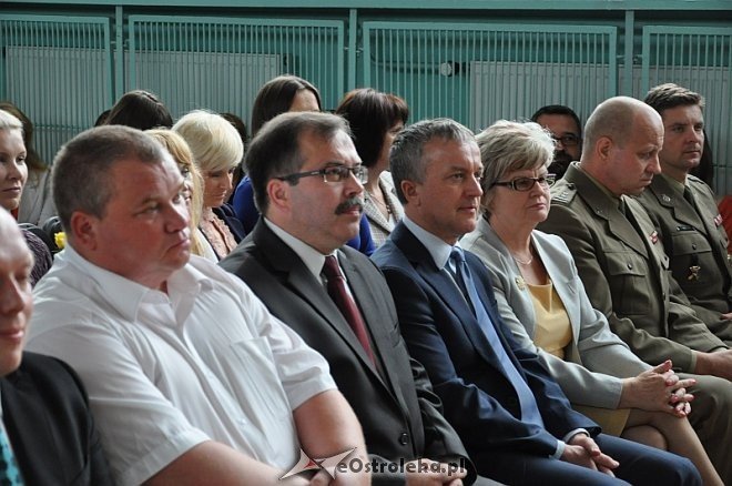 Uroczyste zakończenie roku szkolnego w Zespole Szkół Zawodowych nr 2 im. V Pułku Ułanów Zasławskich w Ostrołęce [28.06.2013] - zdjęcie #24 - eOstroleka.pl