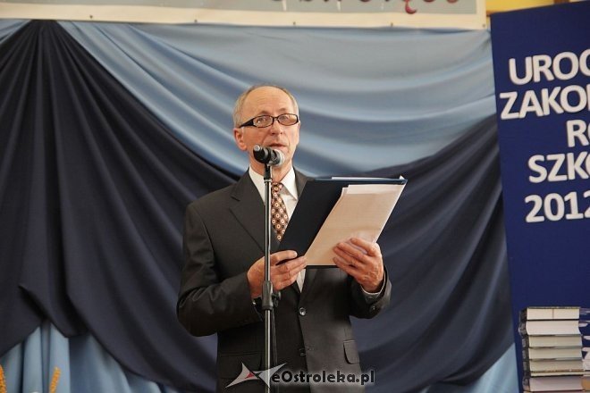 Zakończenie roku szkolnego w II LO w Ostrołęce [28.06.2013] - zdjęcie #35 - eOstroleka.pl