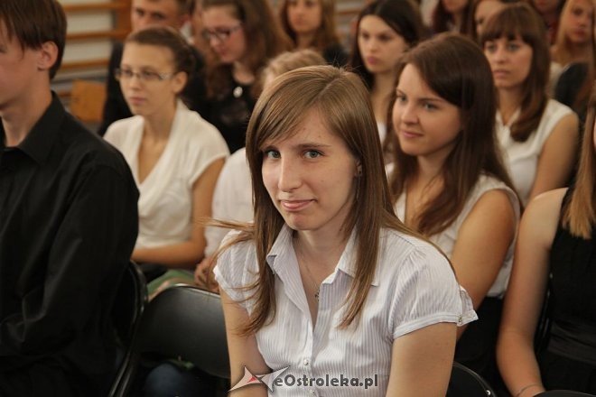 Zakończenie roku szkolnego w II LO w Ostrołęce [28.06.2013] - zdjęcie #13 - eOstroleka.pl