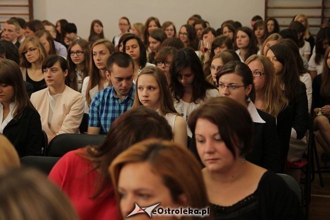 Zakończenie roku szkolnego w II LO w Ostrołęce [28.06.2013] - zdjęcie #12 - eOstroleka.pl