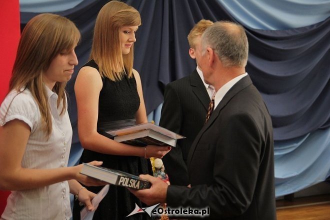 Zakończenie roku szkolnego w II LO w Ostrołęce [28.06.2013] - zdjęcie #7 - eOstroleka.pl