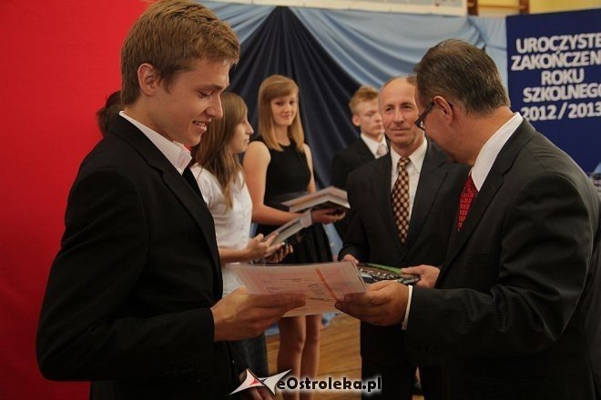 Zakończenie roku szkolnego w II LO w Ostrołęce [28.06.2013] - zdjęcie #2 - eOstroleka.pl