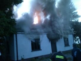 Pożar budynku w Tyszkach Nadborach [29.06.2013] - zdjęcie #3 - eOstroleka.pl